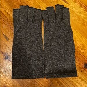 Women's Fingerless Knit Gloves - Charcoal Gray